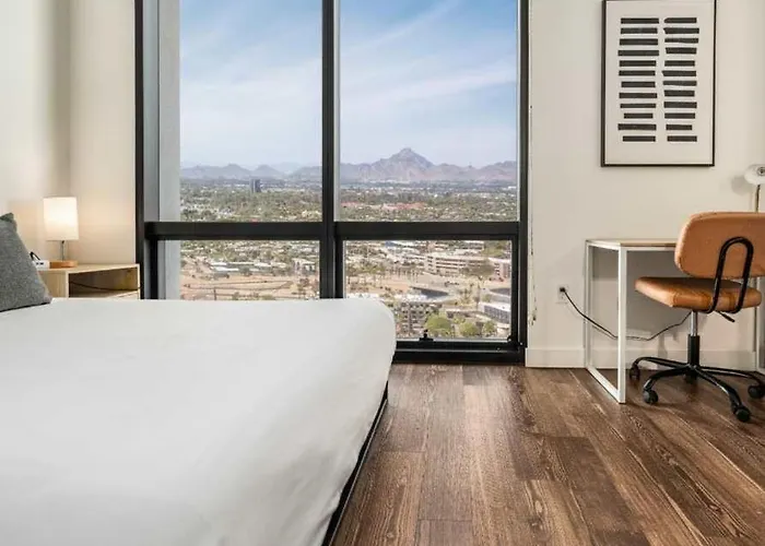 Boulevard Modern Highrise Stu Sky Pool Parking Gym 09 Apartment